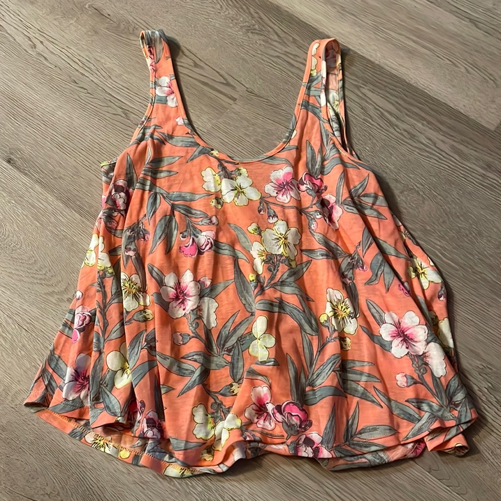 American eagle floral top